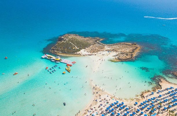 Lượng khách du lịch đến Síp gấp 10 lần trong tháng 3